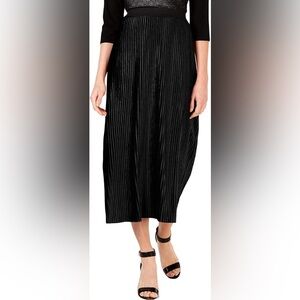 NWT NY Collection Black Velvet Pleated Midi Skirt
